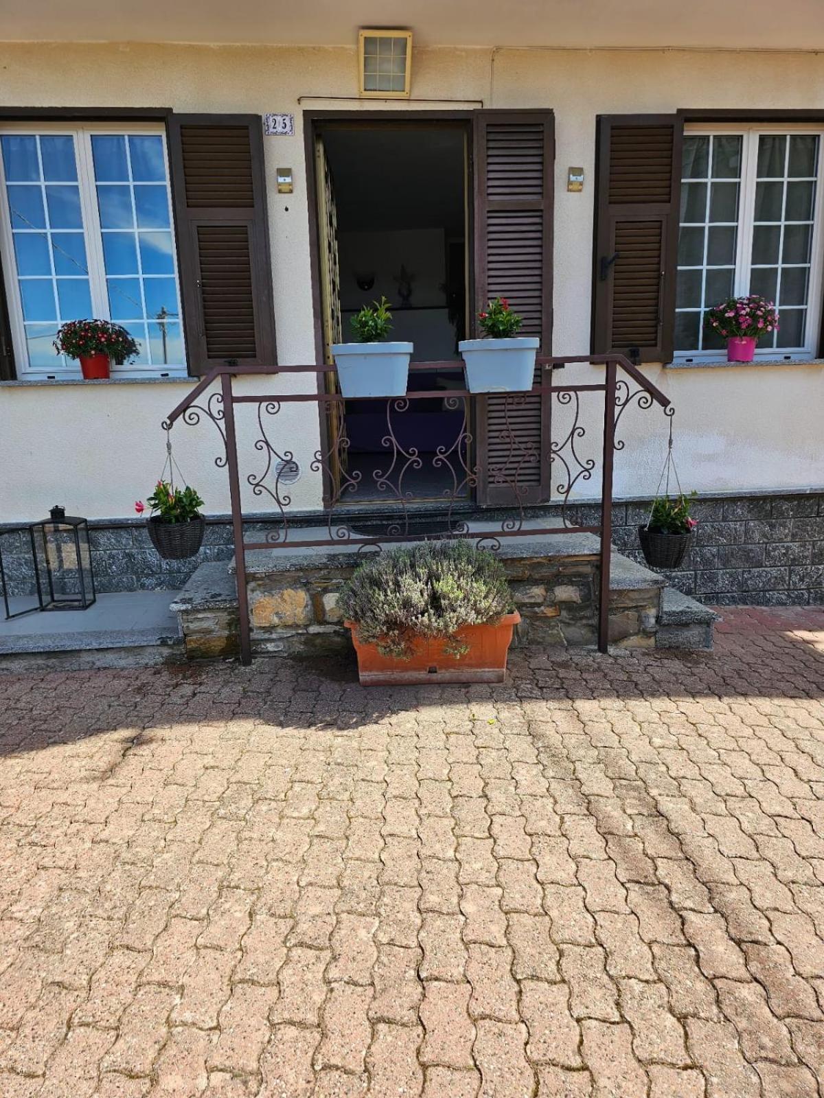 La Casa Della Lavanda Borgo Adorno Exterior photo